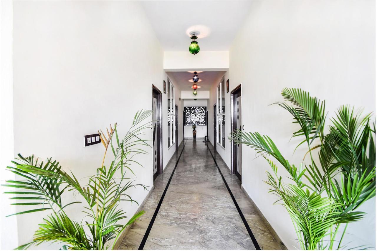 Fabhotel Everest International Udaipur Exterior foto
